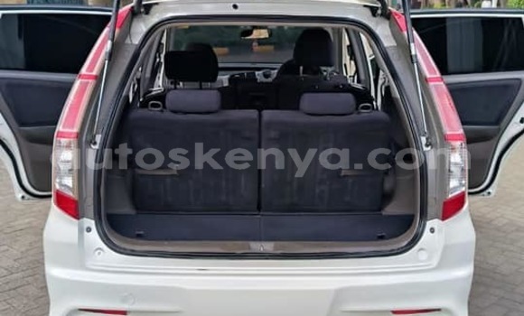 Oofamaa Honda Stream White Makiinaa iti Busia keessatti West Kenya keessatti Oofamaa Honda Stream White Makiinaa iti Busia keessatti West Kenya keessatti