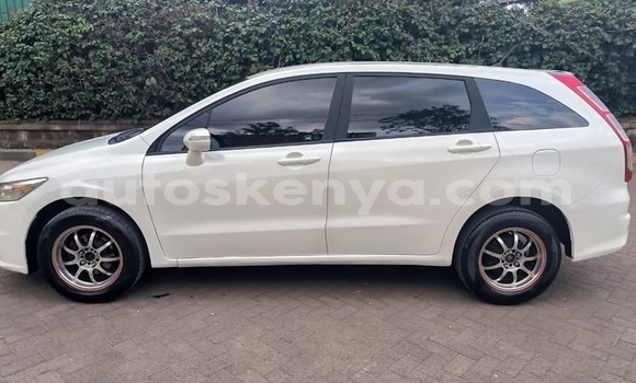 Oofamaa Honda Stream White Makiinaa iti Busia keessatti West Kenya keessatti Oofamaa Honda Stream White Makiinaa iti Busia keessatti West Kenya keessatti