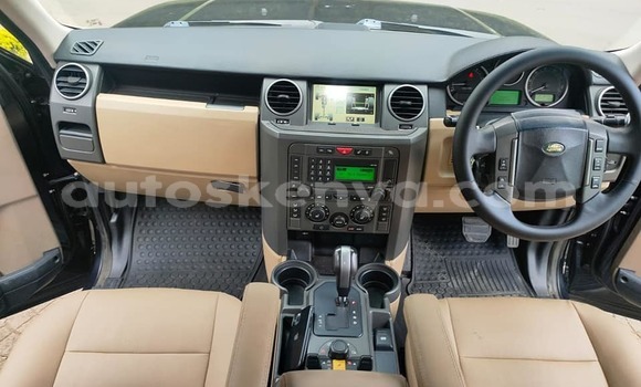 Oofamaa Land Rover Discovery Black Makiinaa iti Bissil keessatti Nairobi keessatti Oofamaa Land Rover Discovery Black Makiinaa iti Bissil keessatti Nairobi keessatti