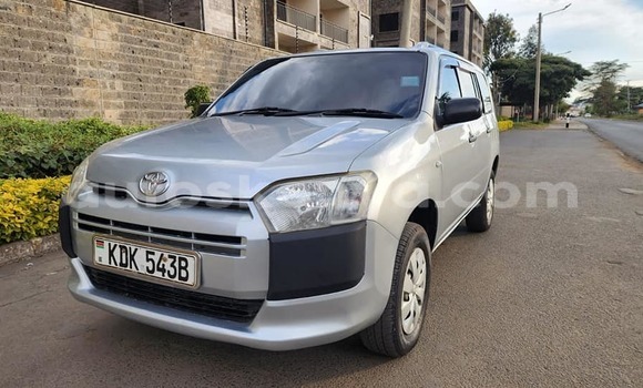 Oofamaa Toyota Succeed Other Makiinaa iti Busia keessatti West Kenya keessatti