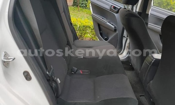 Oofamaa Toyota Fielder White Makiinaa iti Changamwe keessatti Coast keessatti Oofamaa Toyota Fielder White Makiinaa iti Changamwe keessatti Coast keessatti