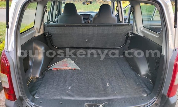 Oofamaa Toyota Probox Other Makiinaa iti Busia keessatti West Kenya keessatti Oofamaa Toyota Probox Other Makiinaa iti Busia keessatti West Kenya keessatti