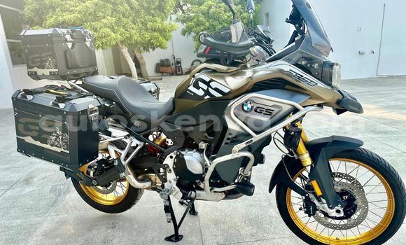 Oofamaa BMW GS Beige Doqdoqqee iti Nairobi keessatti Nairobi keessatti