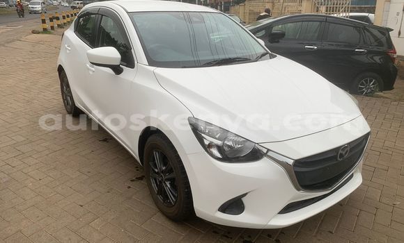 Buy Used Mazda Demio White Car in Nairobi in Nairobi