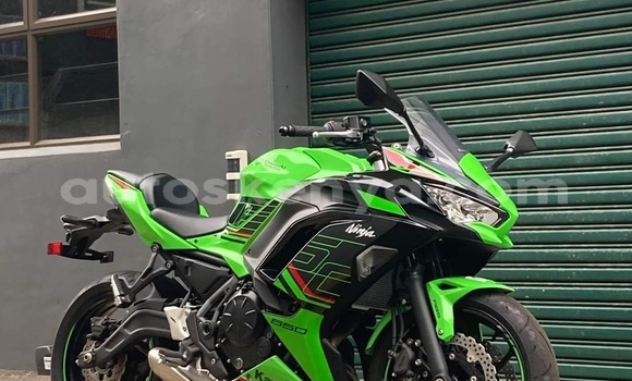 Oofamaa Kawasaki Ninja Green Doqdoqqee iti Nairobi keessatti Nairobi keessatti Oofamaa Kawasaki Ninja Green Doqdoqqee iti Nairobi keessatti Nairobi keessatti