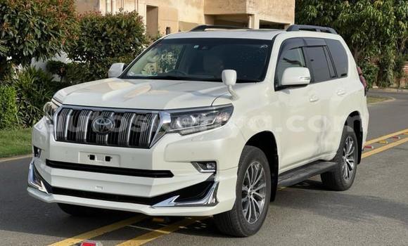 Buy Used Toyota Land Cruiser Prado White Car in Nairobi in Nairobi