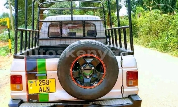 Buy Used Mitsubishi Pajero Other Car in Busia in West Kenya Buy Used Mitsubishi Pajero Other Car in Busia in West Kenya