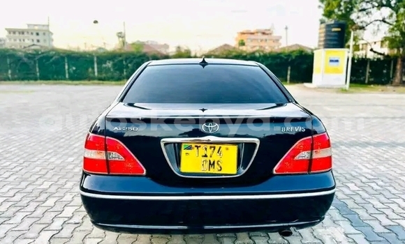 Oofamaa Toyota Brevis Other Makiinaa iti Changamwe keessatti Coast keessatti