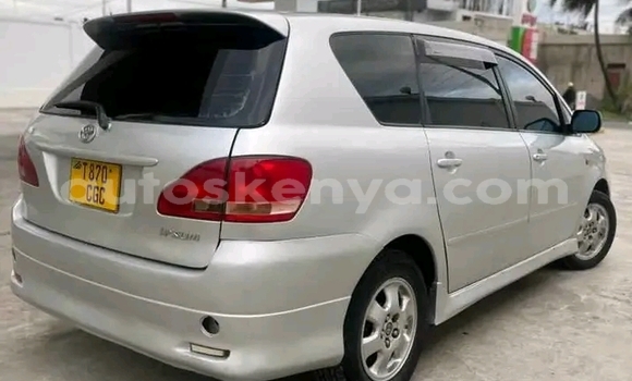 Oofamaa Toyota Corolla Other Makiinaa iti Bute keessatti Northeast Kenya keessatti Oofamaa Toyota Corolla Other Makiinaa iti Bute keessatti Northeast Kenya keessatti