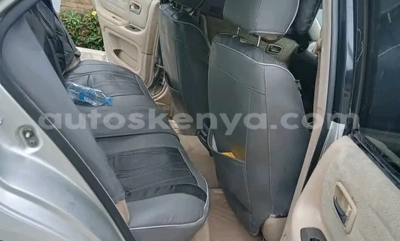 Oofamaa Toyota Altezza White Makiinaa iti Changamwe keessatti Coast keessatti