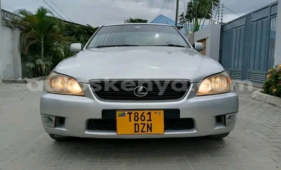 Buy Used Toyota Altezza White Car in Changamwe in Coast Buy Used Toyota Altezza White Car in Changamwe in Coast