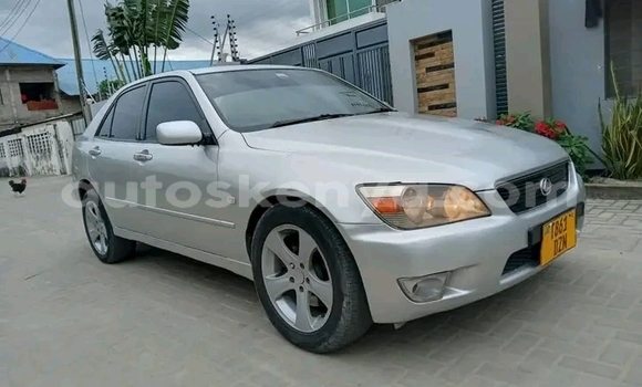 Buy Used Toyota Altezza White Car in Changamwe in Coast Buy Used Toyota Altezza White Car in Changamwe in Coast