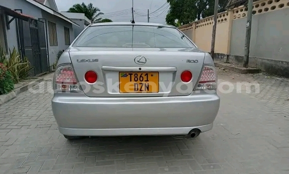 Buy Used Toyota Altezza White Car in Changamwe in Coast Buy Used Toyota Altezza White Car in Changamwe in Coast