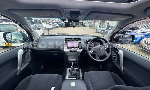 Nunua Mpya Toyota Prado Nyeusi Gari ndani ya Nairobi nchini Nairobi Nunua Mpya Toyota Prado Nyeusi Gari ndani ya Nairobi nchini Nairobi