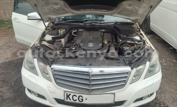 Buy Used Mercedes-Benz E200 White Car in Nairobi in Nairobi Buy Used Mercedes-Benz E200 White Car in Nairobi in Nairobi
