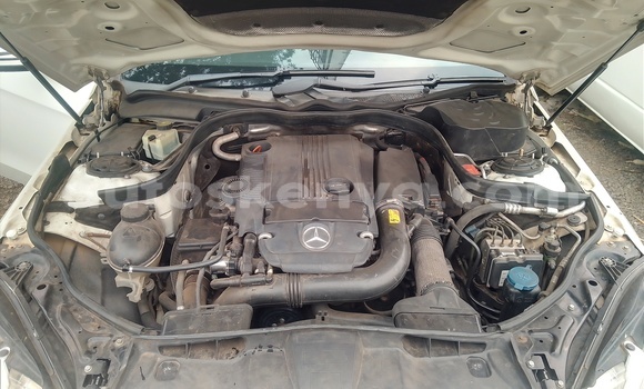 Buy Used Mercedes-Benz E200 White Car in Nairobi in Nairobi Buy Used Mercedes-Benz E200 White Car in Nairobi in Nairobi