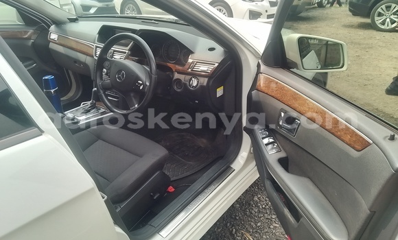 Buy Used Mercedes-Benz E200 White Car in Nairobi in Nairobi Buy Used Mercedes-Benz E200 White Car in Nairobi in Nairobi