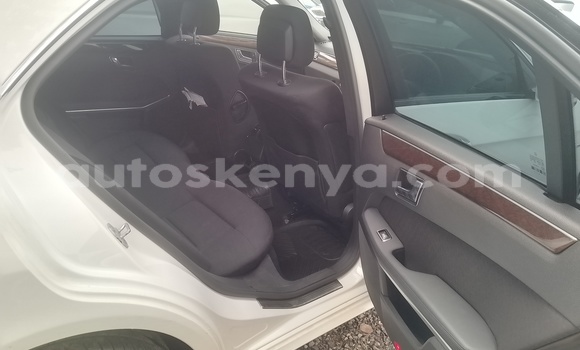 Buy Used Mercedes-Benz E200 White Car in Nairobi in Nairobi Buy Used Mercedes-Benz E200 White Car in Nairobi in Nairobi