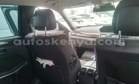 Buy Used Mercedes-Benz E200 White Car in Nairobi in Nairobi Buy Used Mercedes-Benz E200 White Car in Nairobi in Nairobi