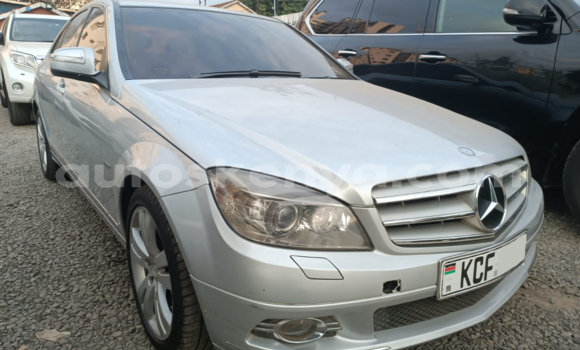 Nunua Ilio tumika Mercedes-Benz C250 coupe Fedha Gari ndani ya Nairobi nchini Nairobi Nunua Ilio tumika Mercedes-Benz C250 coupe Fedha Gari ndani ya Nairobi nchini Nairobi