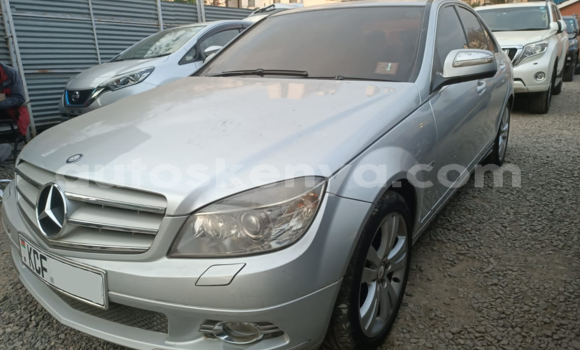 Nunua Ilio tumika Mercedes-Benz C250 coupe Fedha Gari ndani ya Nairobi nchini Nairobi Nunua Ilio tumika Mercedes-Benz C250 coupe Fedha Gari ndani ya Nairobi nchini Nairobi