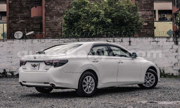 Imported Toyota Mark X White Makiinaa iti Nairobi keessatti Nairobi keessatti Imported Toyota Mark X White Makiinaa iti Nairobi keessatti Nairobi keessatti