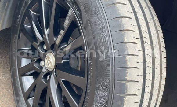 Oofamaa Toyota Mark X White Makiinaa iti Nairobi keessatti Nairobi keessatti Oofamaa Toyota Mark X White Makiinaa iti Nairobi keessatti Nairobi keessatti