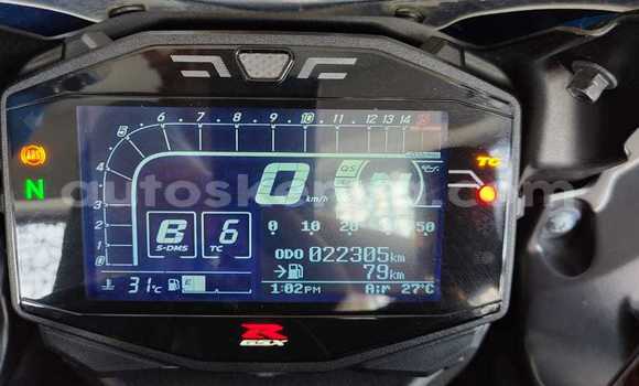 Nunua Ilio tumika Suzuki GSX–R Bluu Bike ndani ya Nairobi nchini Nairobi Nunua Ilio tumika Suzuki GSX–R Bluu Bike ndani ya Nairobi nchini Nairobi