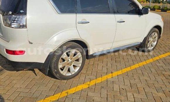 Oofamaa Mitsubishi Outlander Other Makiinaa iti Nairobi keessatti Nairobi keessatti Oofamaa Mitsubishi Outlander Other Makiinaa iti Nairobi keessatti Nairobi keessatti