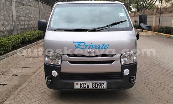 Oofamaa Toyota Hiace Other Makiinaa iti Nairobi keessatti Nairobi keessatti