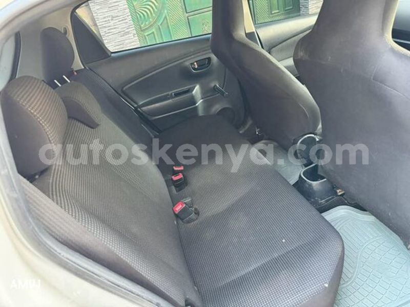 Big with watermark toyota vitz east kenya machakos 24370