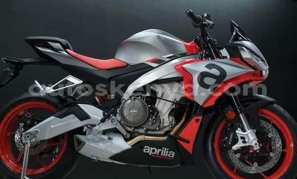 Nunua Mpya Aprilia Tuono Nyekundu Bike ndani ya Nairobi nchini Nairobi