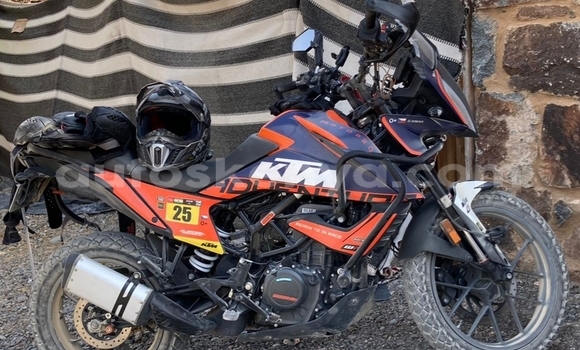 Oofamaa KTM Duke Black Doqdoqqee iti Nairobi keessatti Nairobi keessatti