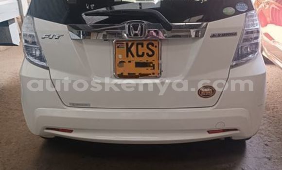 Oofamaa Honda Fit Other Makiinaa iti Changamwe keessatti Coast keessatti Oofamaa Honda Fit Other Makiinaa iti Changamwe keessatti Coast keessatti