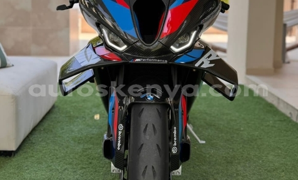 Buy Used BMW S 1000 Beige Bike in Nairobi in Nairobi Buy Used BMW S 1000 Beige Bike in Nairobi in Nairobi