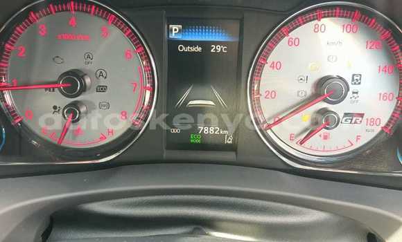 Nunua Ilio tumika Toyota Harrier Nyeupe Gari ndani ya Nairobi nchini Nairobi Nunua Ilio tumika Toyota Harrier Nyeupe Gari ndani ya Nairobi nchini Nairobi