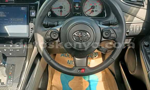 Nunua Ilio tumika Toyota Harrier Nyeupe Gari ndani ya Nairobi nchini Nairobi Nunua Ilio tumika Toyota Harrier Nyeupe Gari ndani ya Nairobi nchini Nairobi