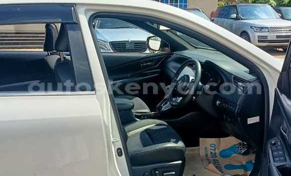 Nunua Ilio tumika Toyota Harrier Nyeupe Gari ndani ya Nairobi nchini Nairobi Nunua Ilio tumika Toyota Harrier Nyeupe Gari ndani ya Nairobi nchini Nairobi