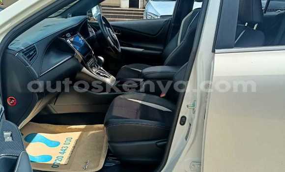 Nunua Ilio tumika Toyota Harrier Nyeupe Gari ndani ya Nairobi nchini Nairobi Nunua Ilio tumika Toyota Harrier Nyeupe Gari ndani ya Nairobi nchini Nairobi