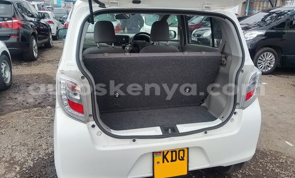 Nunua Mpya Daihatsu Mira Nyeupe Gari ndani ya Nairobi nchini Nairobi Nunua Mpya Daihatsu Mira Nyeupe Gari ndani ya Nairobi nchini Nairobi