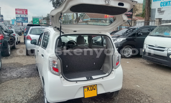 Nunua Mpya Daihatsu Mira Nyeupe Gari ndani ya Nairobi nchini Nairobi Nunua Mpya Daihatsu Mira Nyeupe Gari ndani ya Nairobi nchini Nairobi