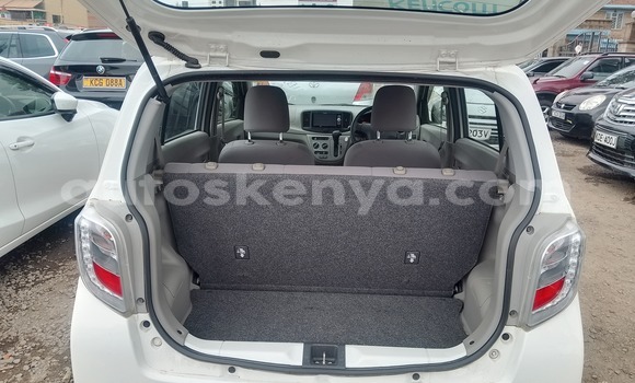 Nunua Mpya Daihatsu Mira Nyeupe Gari ndani ya Nairobi nchini Nairobi Nunua Mpya Daihatsu Mira Nyeupe Gari ndani ya Nairobi nchini Nairobi