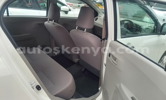 Nunua Mpya Daihatsu Mira Nyeupe Gari ndani ya Nairobi nchini Nairobi Nunua Mpya Daihatsu Mira Nyeupe Gari ndani ya Nairobi nchini Nairobi