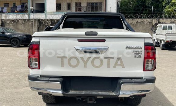 Buy New Toyota Hilux White Car in Nairobi in Nairobi Buy New Toyota Hilux White Car in Nairobi in Nairobi