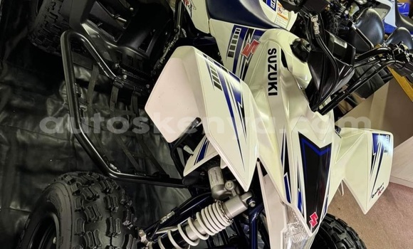 Oofamaa Suzuki TU White Doqdoqqee iti Nairobi keessatti Nairobi keessatti Oofamaa Suzuki TU White Doqdoqqee iti Nairobi keessatti Nairobi keessatti