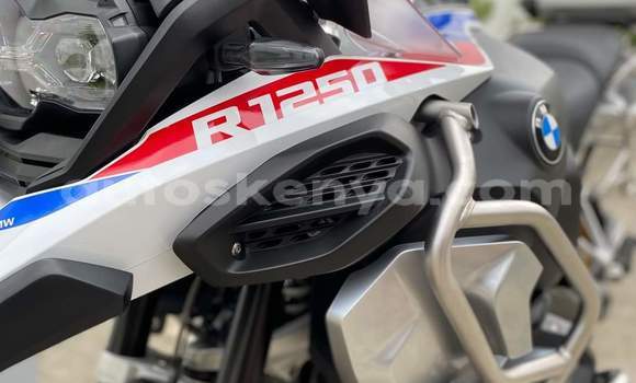 Oofamaa BMW R1200GS Adventure White Doqdoqqee iti Nairobi keessatti Nairobi keessatti Oofamaa BMW R1200GS Adventure White Doqdoqqee iti Nairobi keessatti Nairobi keessatti