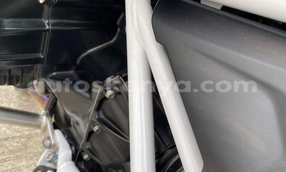 Oofamaa BMW R1200GS Adventure White Doqdoqqee iti Nairobi keessatti Nairobi keessatti Oofamaa BMW R1200GS Adventure White Doqdoqqee iti Nairobi keessatti Nairobi keessatti