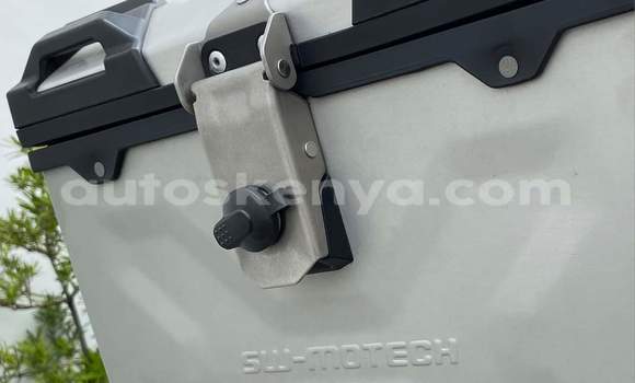 Oofamaa BMW R1200GS Adventure White Doqdoqqee iti Nairobi keessatti Nairobi keessatti Oofamaa BMW R1200GS Adventure White Doqdoqqee iti Nairobi keessatti Nairobi keessatti