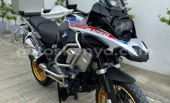 Oofamaa BMW R1200GS Adventure White Doqdoqqee iti Nairobi keessatti Nairobi keessatti Oofamaa BMW R1200GS Adventure White Doqdoqqee iti Nairobi keessatti Nairobi keessatti