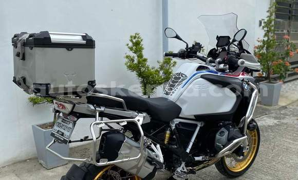 Oofamaa BMW R1200GS Adventure White Doqdoqqee iti Nairobi keessatti Nairobi keessatti Oofamaa BMW R1200GS Adventure White Doqdoqqee iti Nairobi keessatti Nairobi keessatti